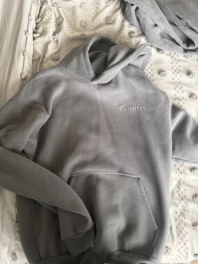 Comfrt Embroidered Hooded Sweatshirt - Gray